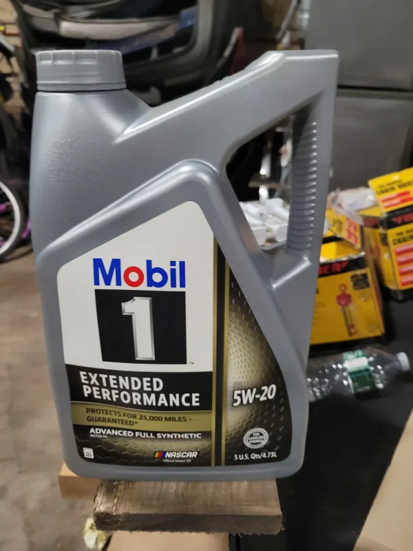 Mobil 1 Extended Performance Full Synthetic Motor Oil SAE 5W-20 - 5 Quart